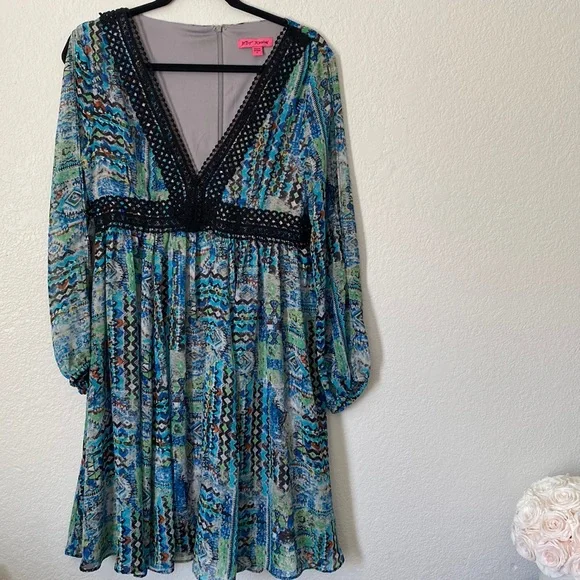 Betsy Johnson Cold Shoulder Long Sleeve Baby Doll Dress - Picture 3 of 10